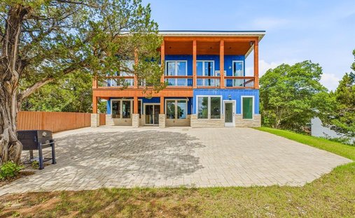 House in Granbury, Texas, United States 1