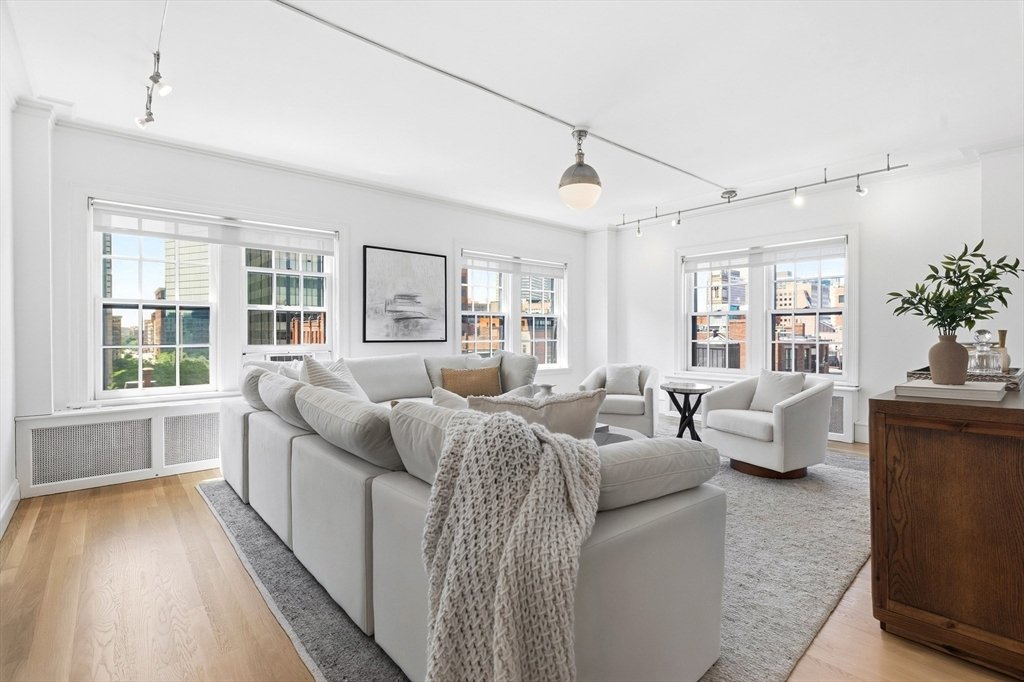 Condo in Boston, Massachusetts, United States 2 - 18129666