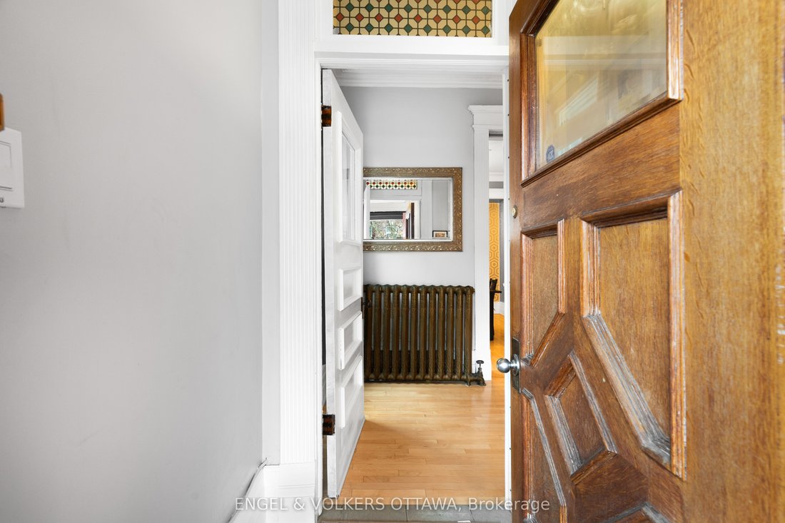 House in Ottawa, Ontario, Canada 4 - 18133268