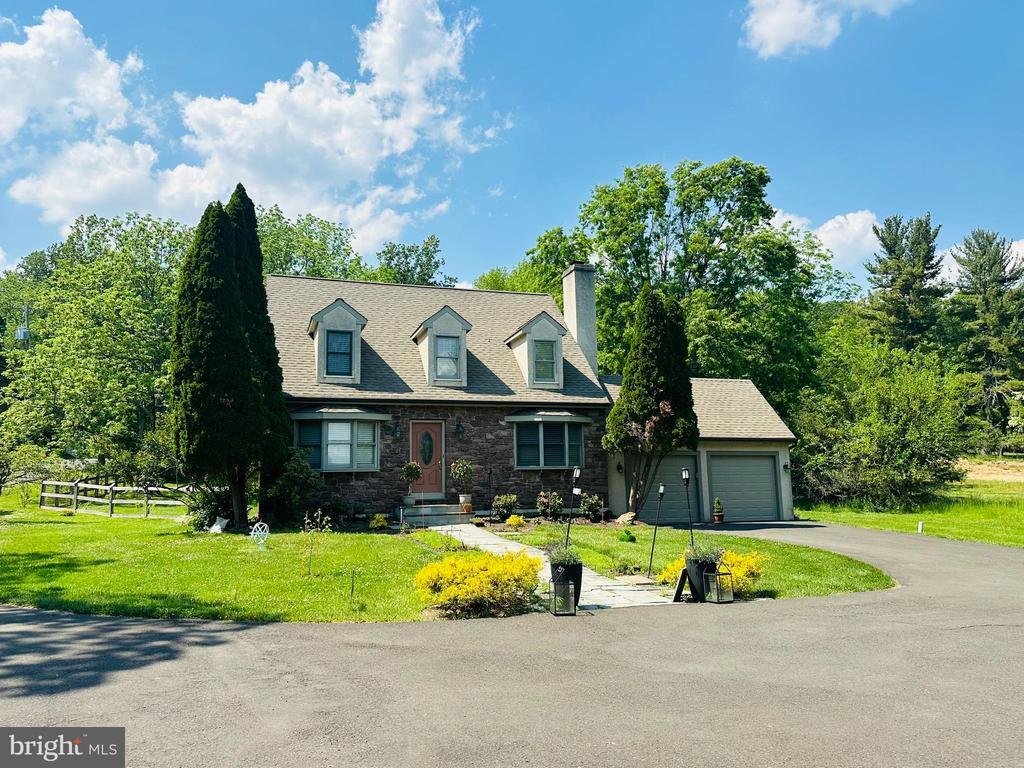 House in Solebury, Pennsylvania, United States 2 - 18133021