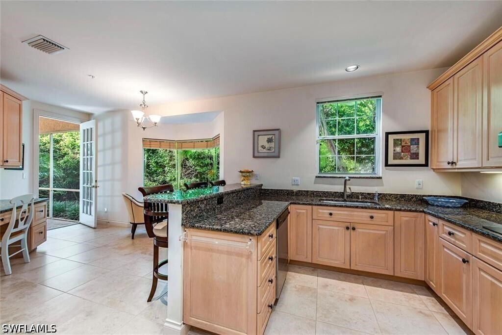 Condo in Naples, Florida, United States 4 - 18127507