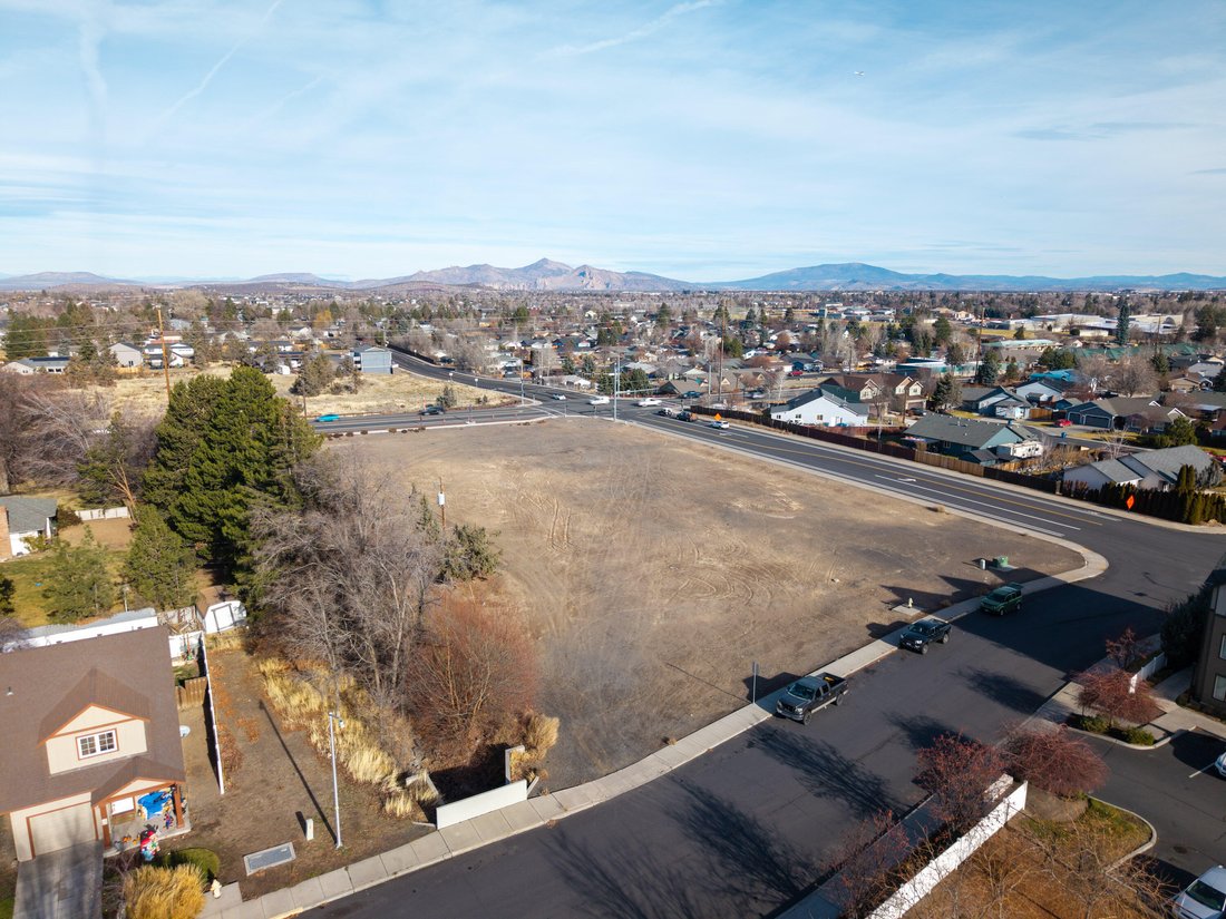 Land in Redmond, Oregon, United States 4 - 18133613