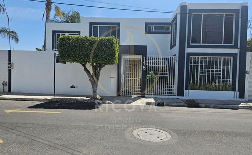 House in Santa María Magdalena, Querétaro, Mexico 1