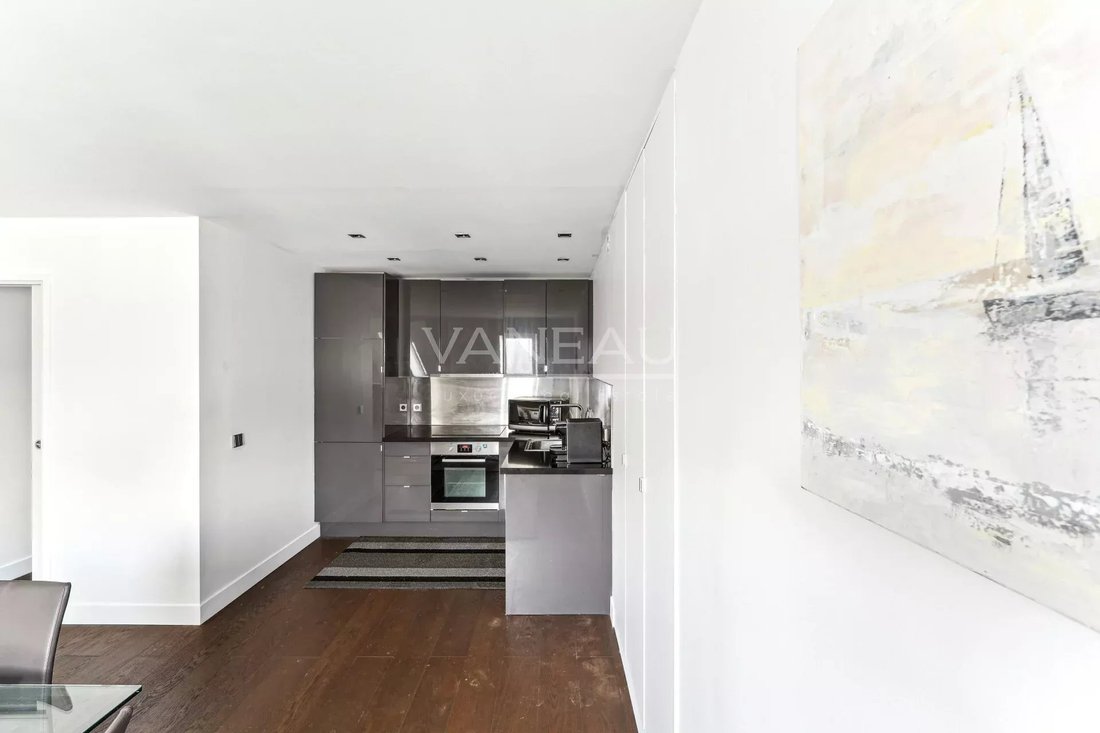 Apartment in Hoche-Friedland, Paris 8e Arrondissement, Paris 4 - 18133557