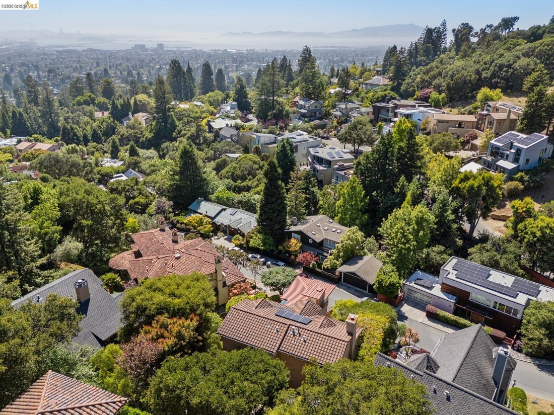 House in Alameda, California, United States 5 - 18132298