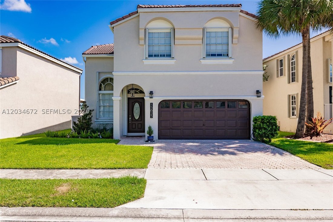 House in Pembroke Pines, Florida, United States 1 - 18132915