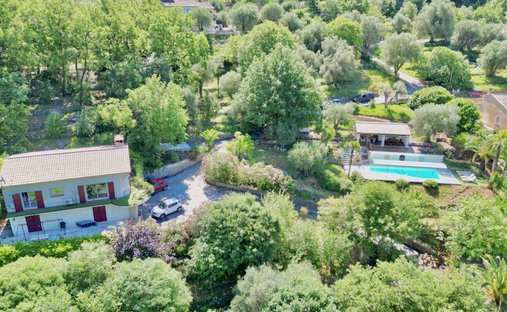 Villa in Tourrettes-sur-Loup, Provence-Alpes-Côte d'Azur, France 1
