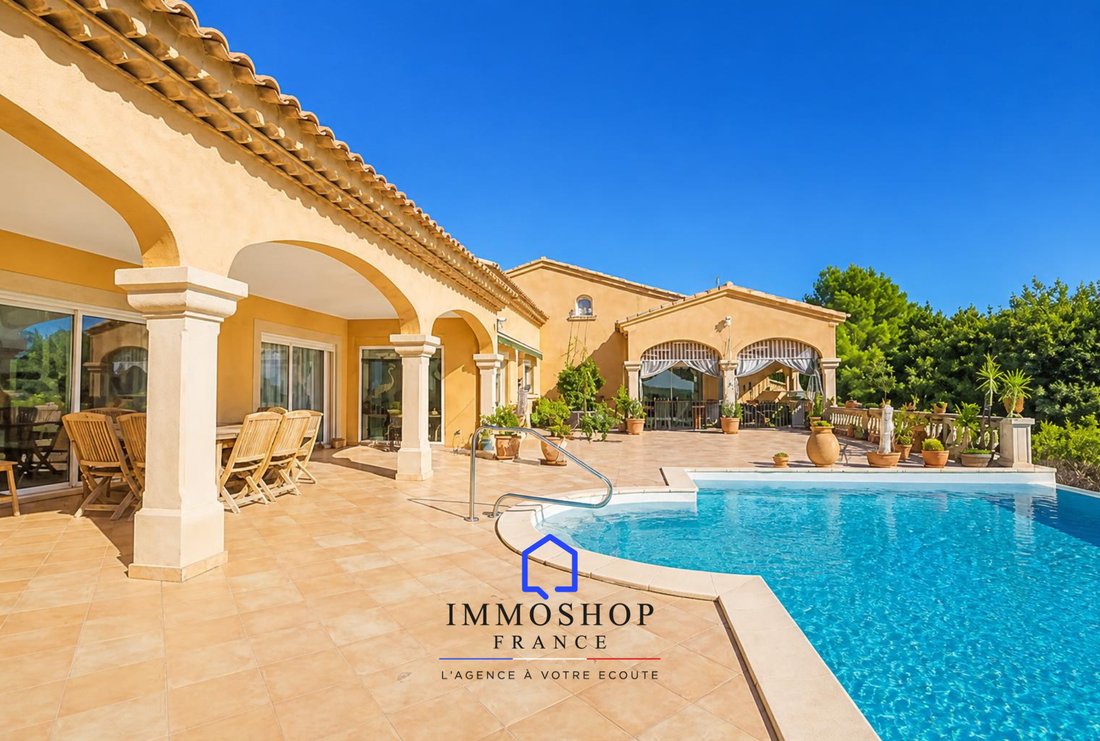 Villa in La Ciotat, Provence-Alpes-Côte d'Azur, France 1 - 18133358