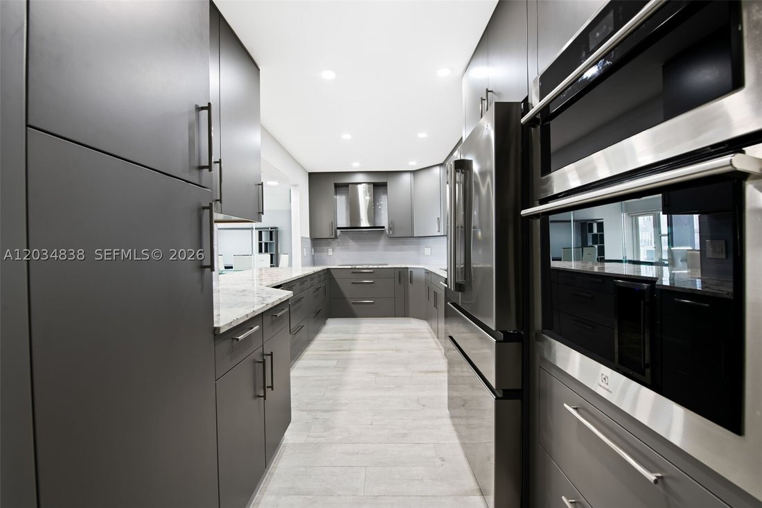 Condo in Fort Lauderdale, Florida, United States 3 - 18132936