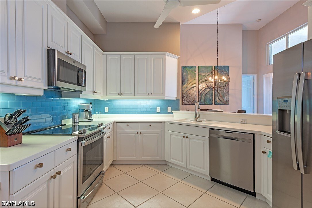 Condo in Naples, Florida, United States 3 - 18131748