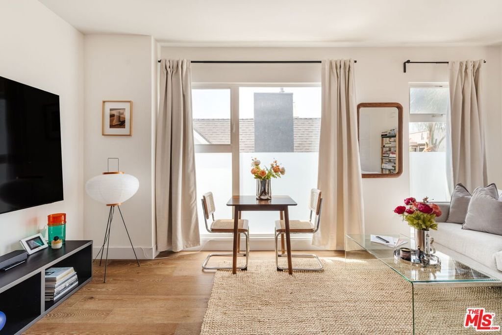 Townhouse in Los Angeles, California, United States 3 - 18132538