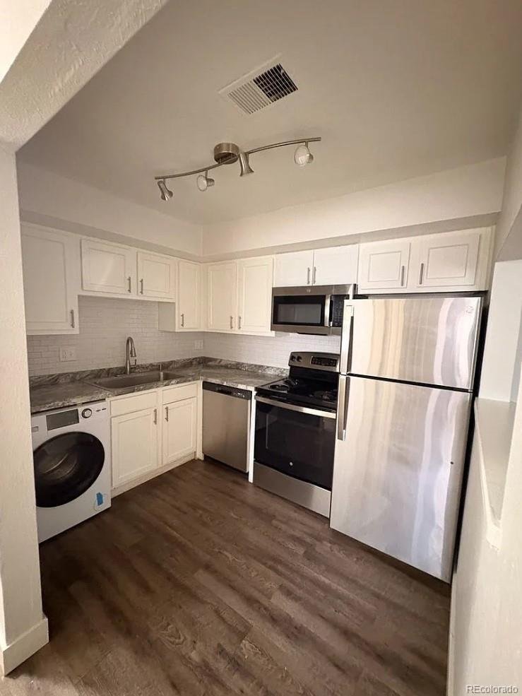 Westminster, Colorado, United States 2 - 18132174