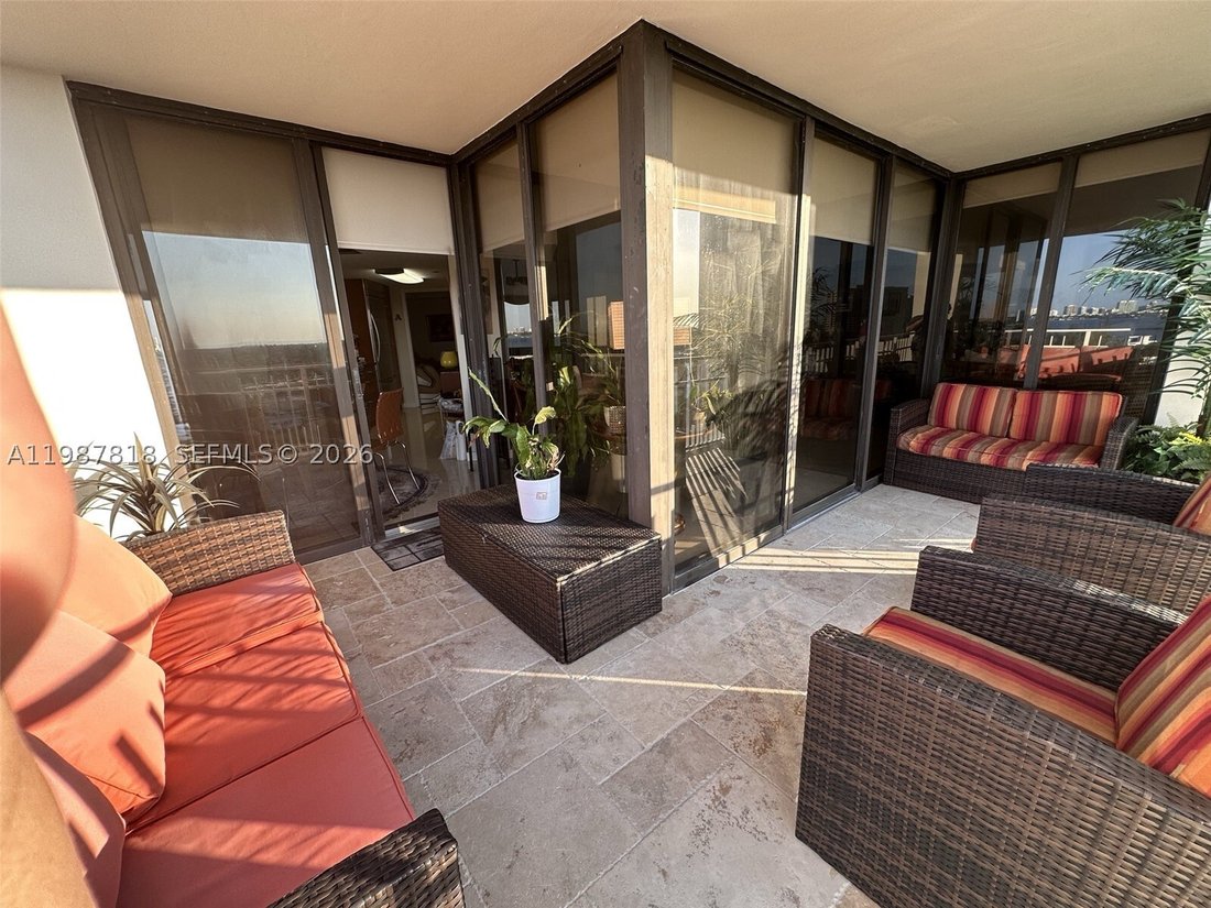 Condo in Miami, Florida, United States 5 - 17495917