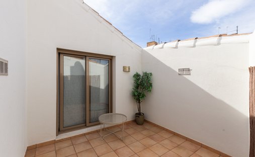 Penthouse in Extramurs, Valencia, Spain 1