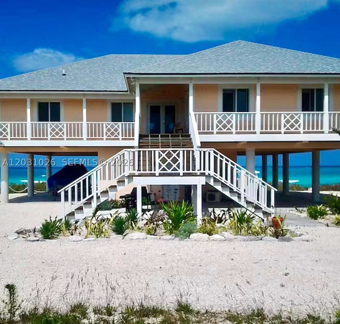 House in Miami, Florida, United States 1 - 18132948