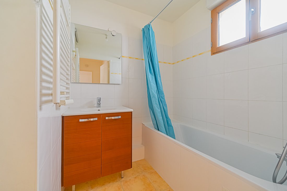 Apartment in Léon-Blum Folie-Regnault, Paris 11e Arrondissement, Paris 4 - 18132289
