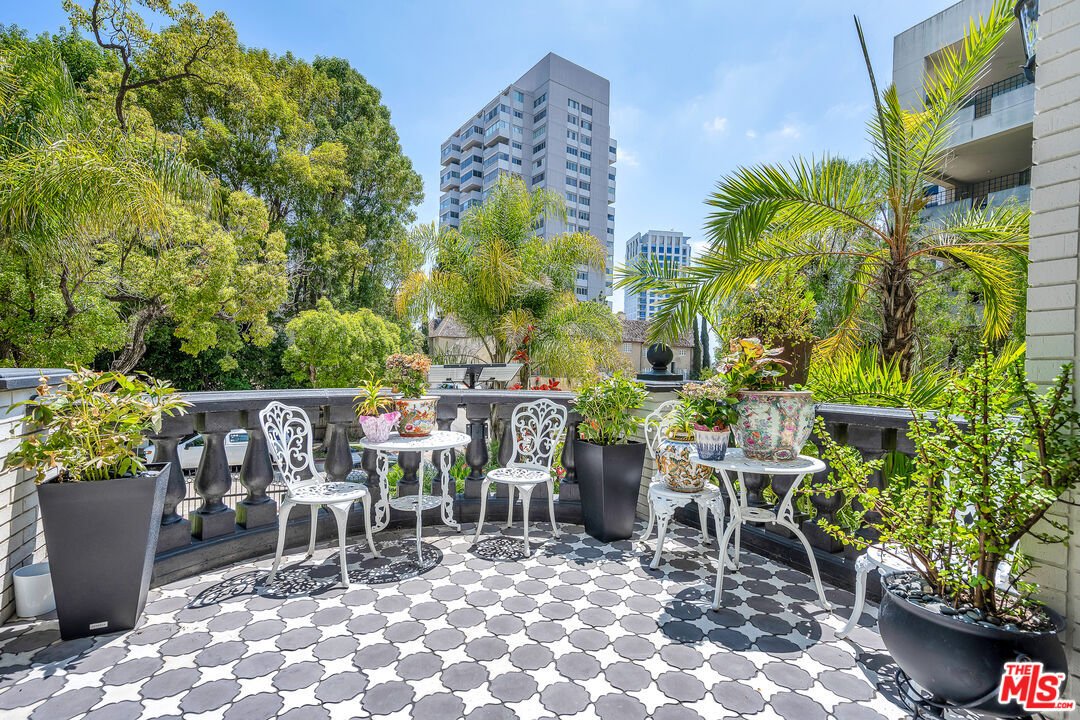 House in Los Angeles, California, United States 4 - 18133126