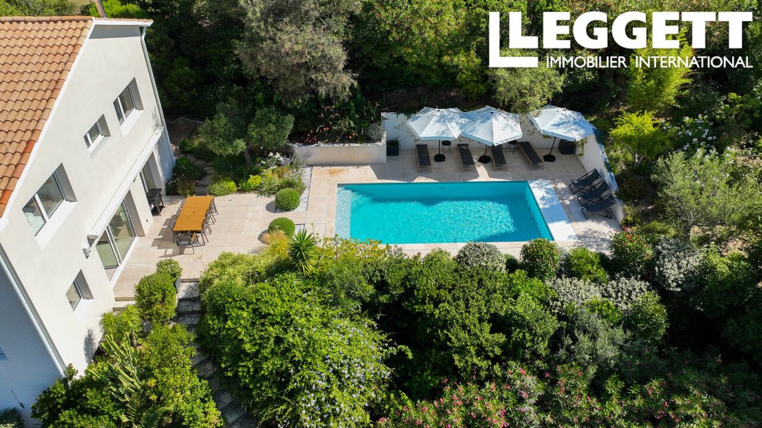 Villa in Sud, Cavalaire-sur-Mer, France 1 - 17911008