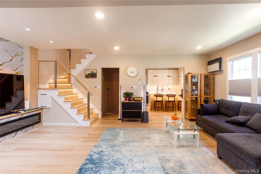 House in New York, New York, United States 4 - 18131559