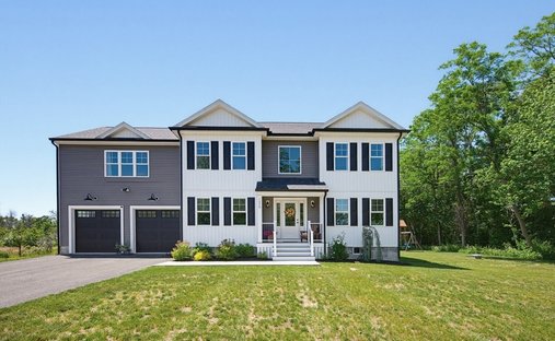 House in Acushnet, Massachusetts, United States 1