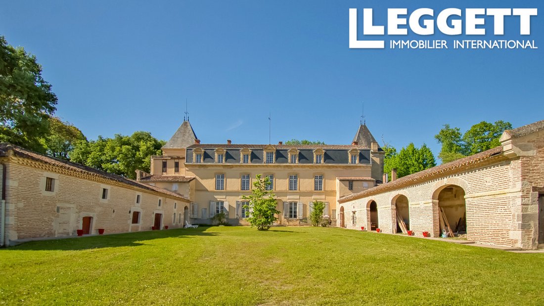 Castle in Clairac, Nouvelle-Aquitaine, France 2 - 14330014
