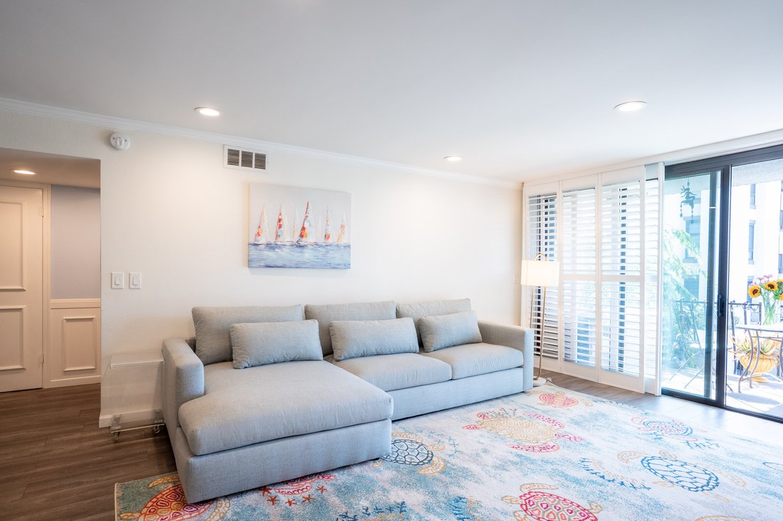 Condo in Los Angeles, California, United States 5 - 18079827
