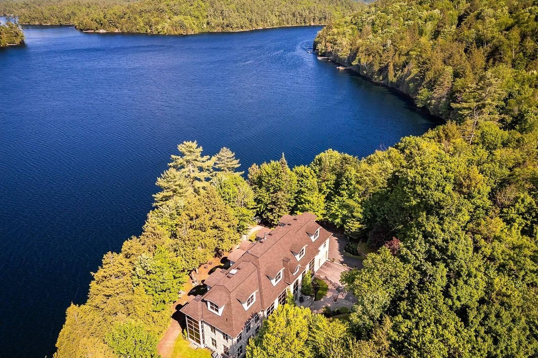 House in Val-des-Monts, Quebec, Canada 1 - 18133231