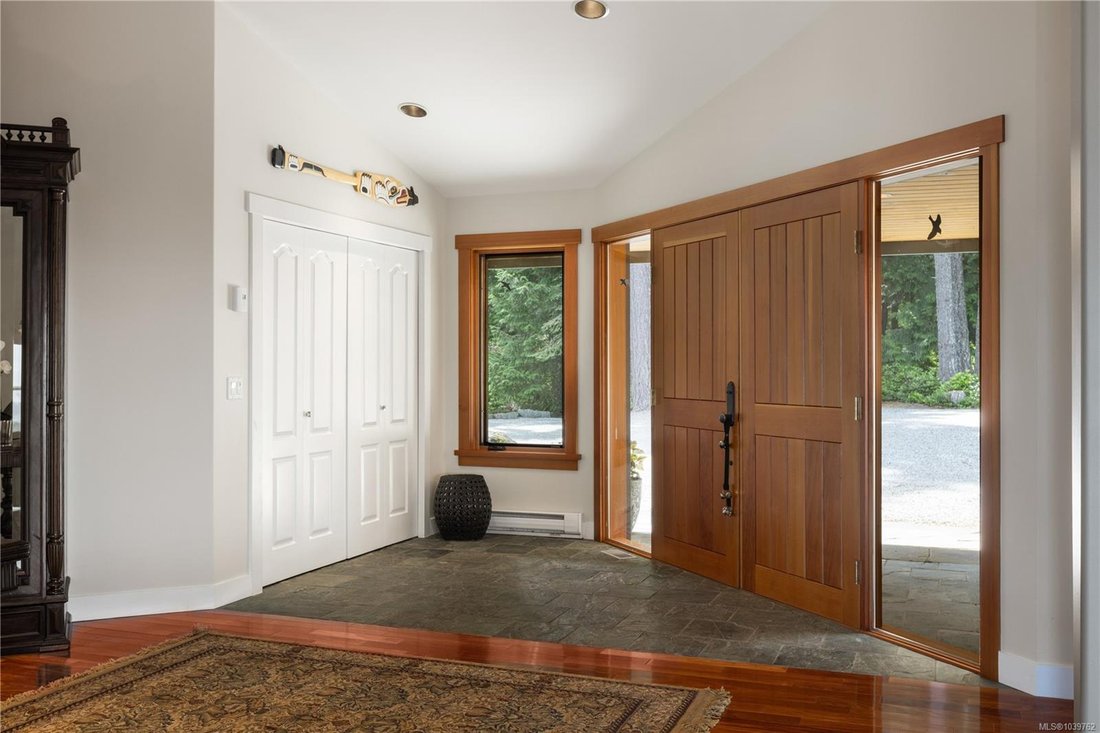House in Saltspring Island, British Columbia, Canada 5 - 18133275