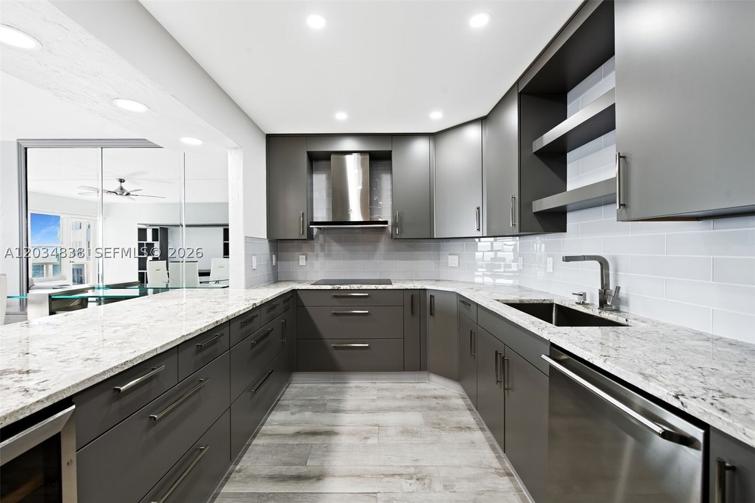 Condo in Fort Lauderdale, Florida, United States 1 - 18132936
