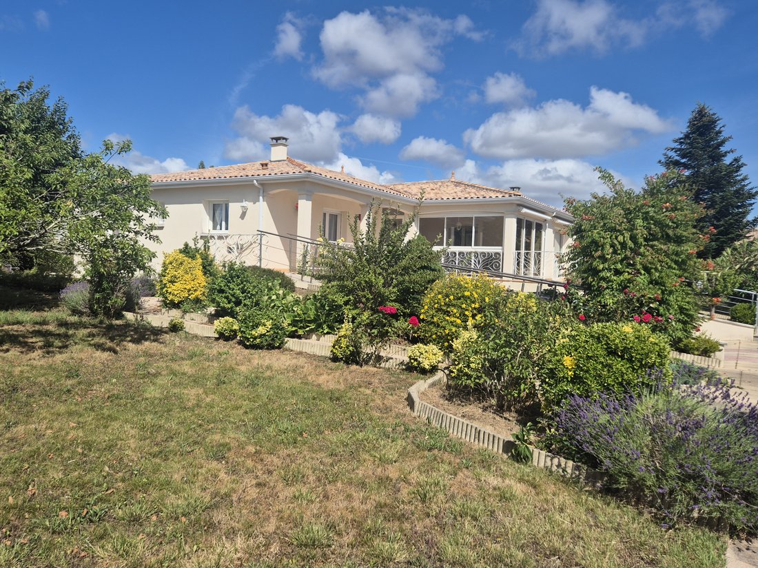 House in Saint-Palais-sur-Mer, Nouvelle-Aquitaine, France 1 - 18132161