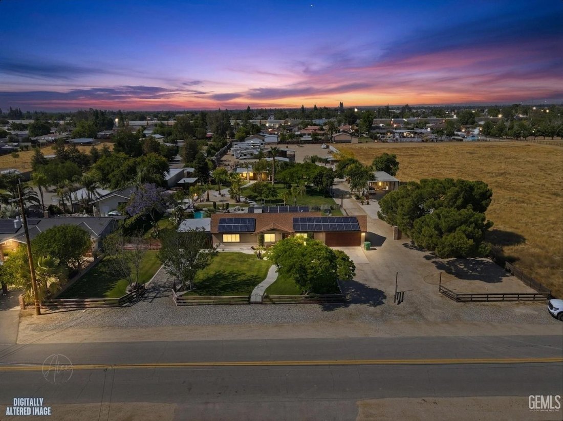 House in Bakersfield, California, United States 3 - 18134128