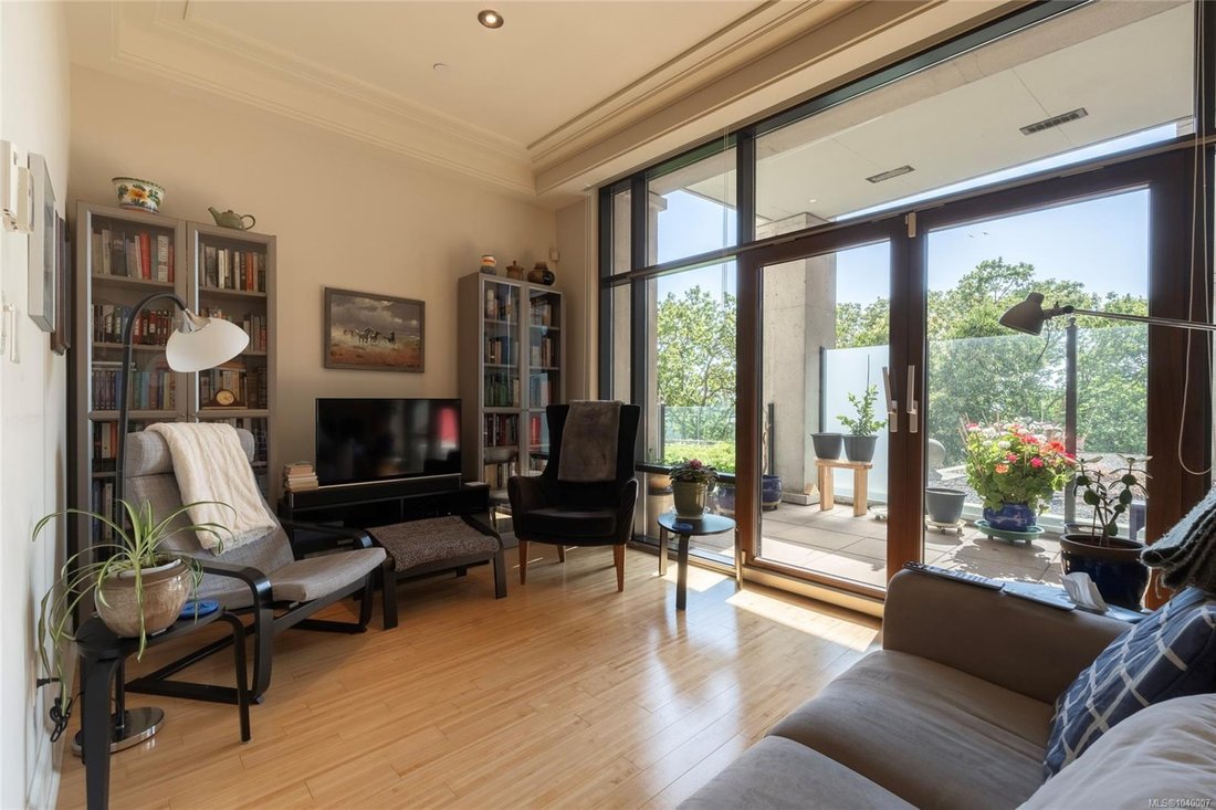 Condo in Victoria, British Columbia, Canada 5 - 18133228