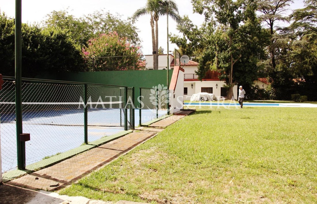 House in Villa Udaondo, Buenos Aires Province, Argentina 2 - 18133385