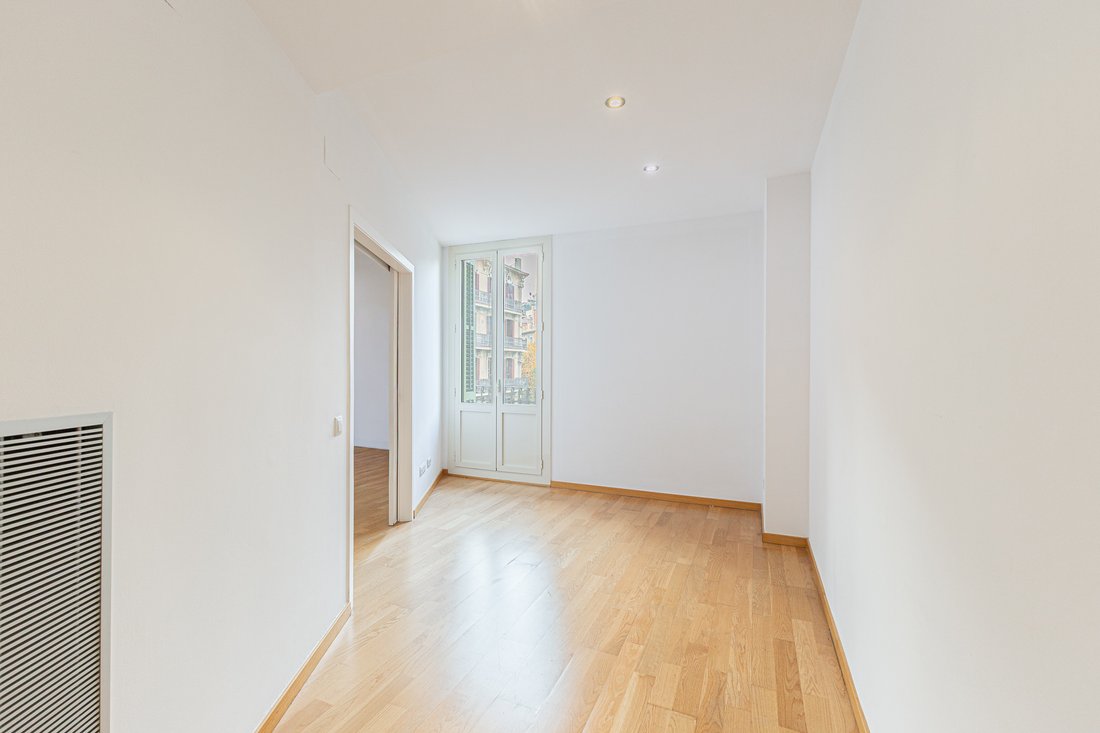 Apartment in Eixample, Barcelona, Spain 3 - 18133110