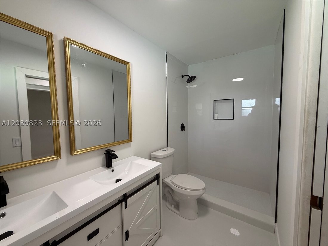 House in Plantation, Florida, United States 5 - 18132925