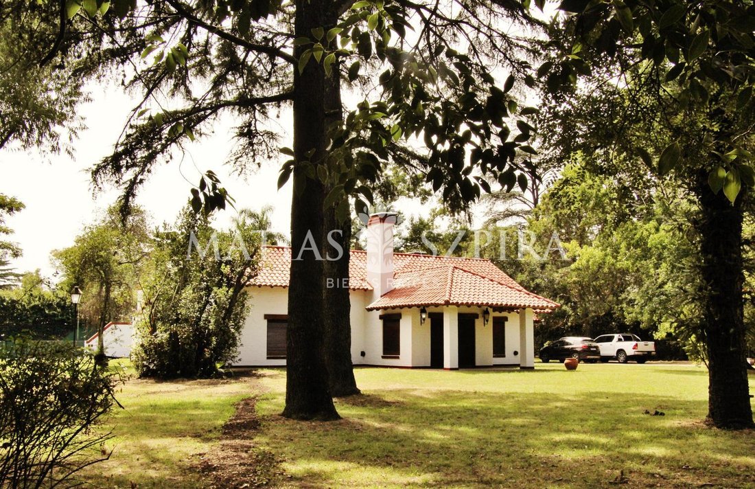 Maison à Villa Udaondo, Province de Buenos Aires, Argentine 1 - 18133385