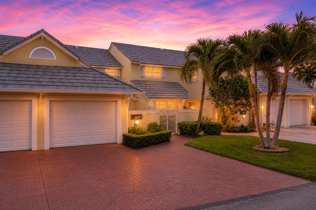 Townhouse in Doral, Florida, United States 2 - 18132163