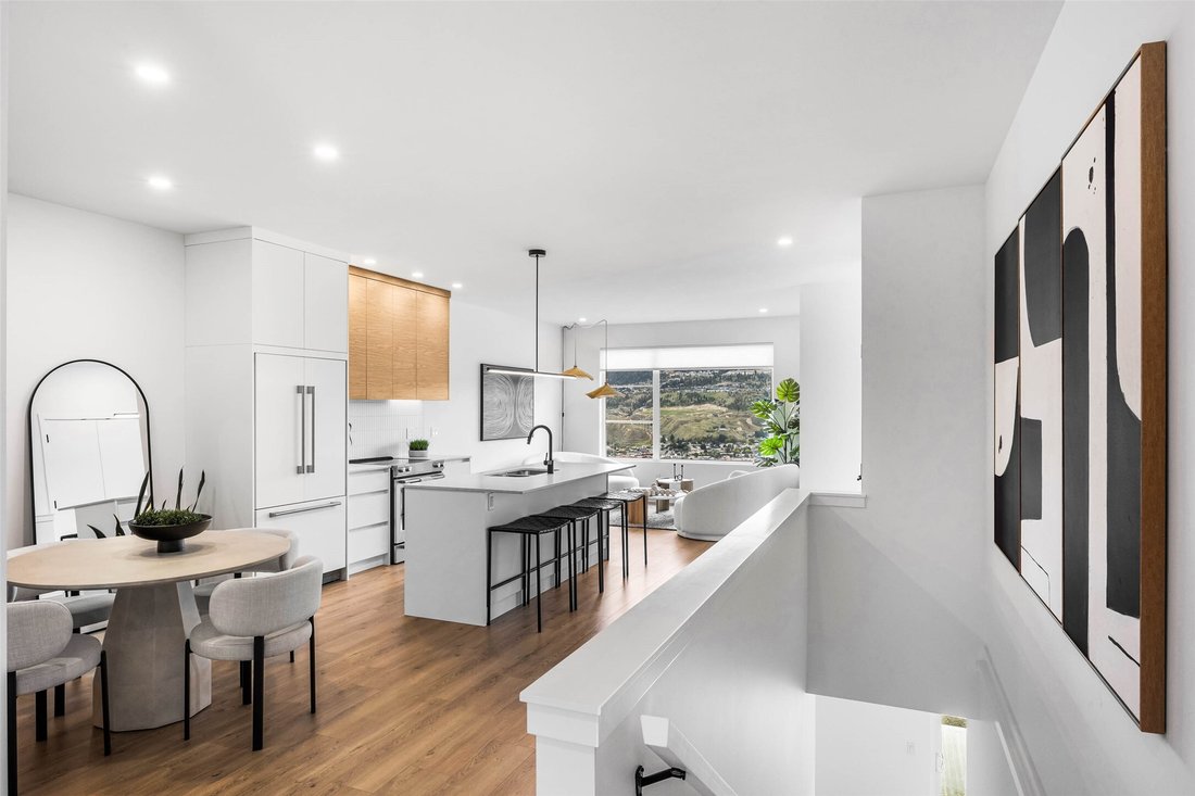 Townhouse in Kamloops, British Columbia, Canada 2 - 18133272