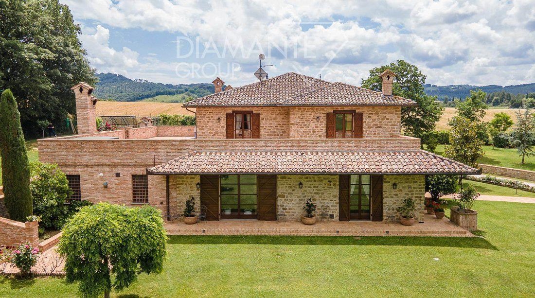 Villa in Gubbio, Umbria, Italy 3 - 18133372