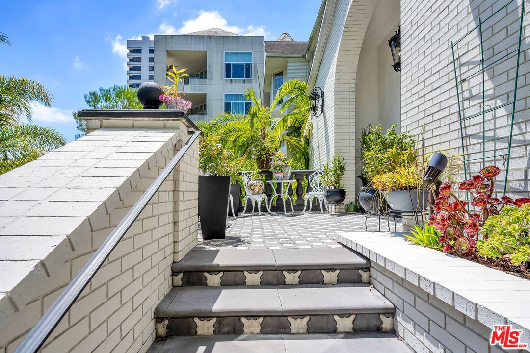 House in Los Angeles, California, United States 3 - 18133126
