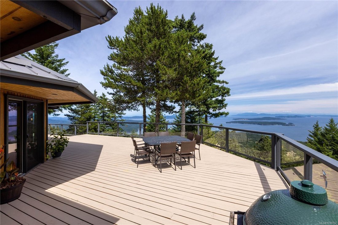 House in Saltspring Island, British Columbia, Canada 1 - 18133275
