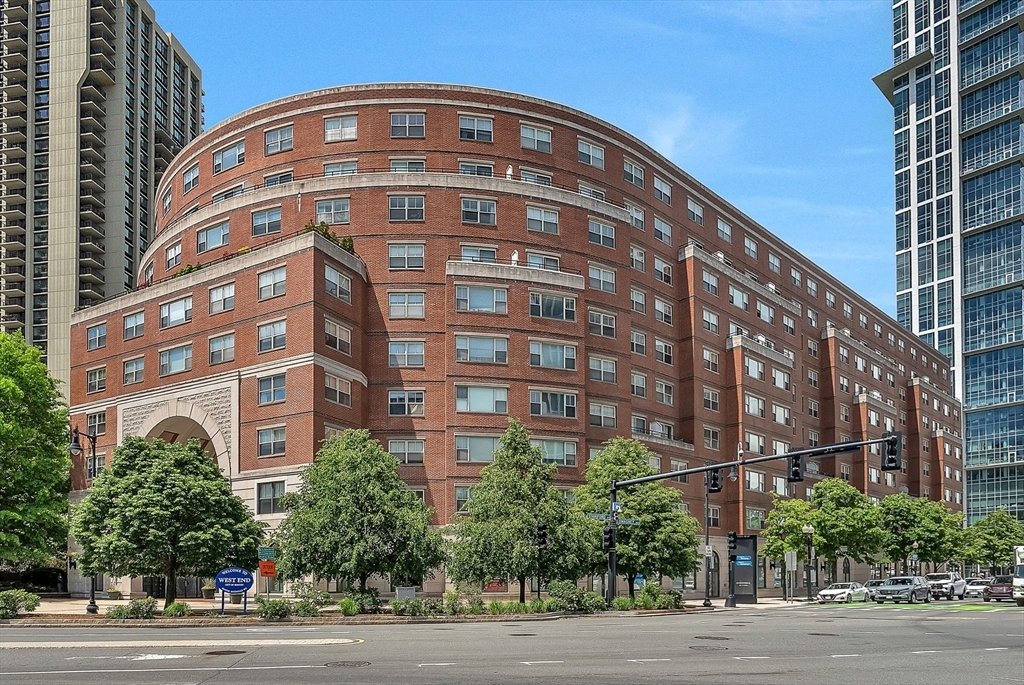 Co Op in Boston, Massachusetts, United States 1 - 18133254
