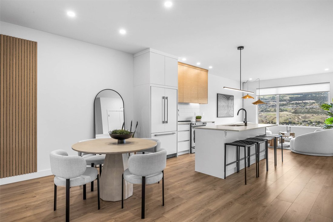 Townhouse in Kamloops, British Columbia, Canada 3 - 18133272