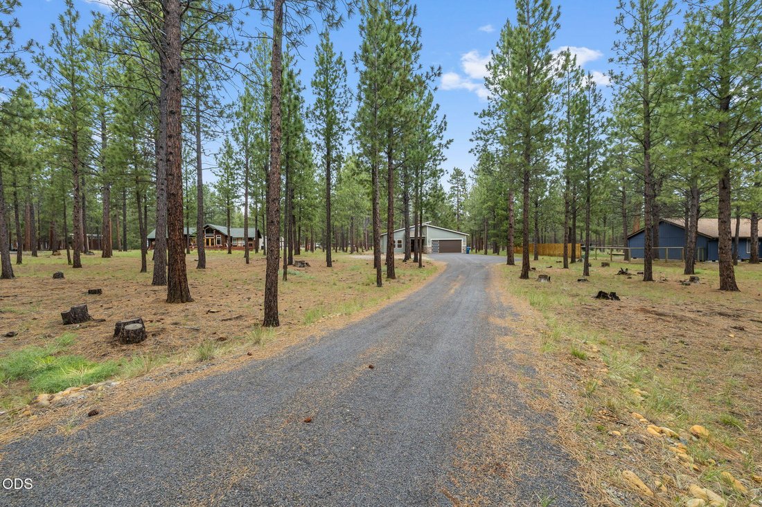 House in Sisters, Oregon, United States 2 - 18132034