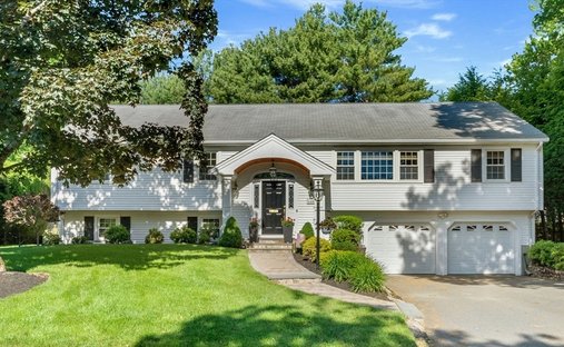 House in Needham, Massachusetts, United States 1