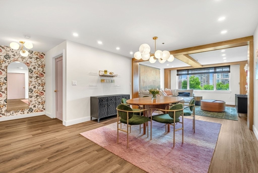 Co Op in Boston, Massachusetts, United States 2 - 18133254