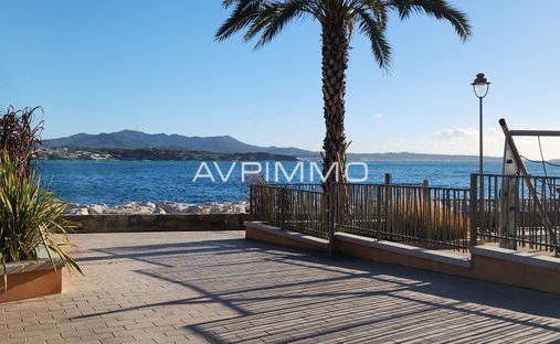 Apartment in Sanary-sur-Mer, Provence-Alpes-Côte d'Azur, France 1