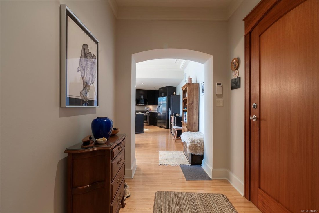 Condo in Victoria, British Columbia, Canada 4 - 18133228