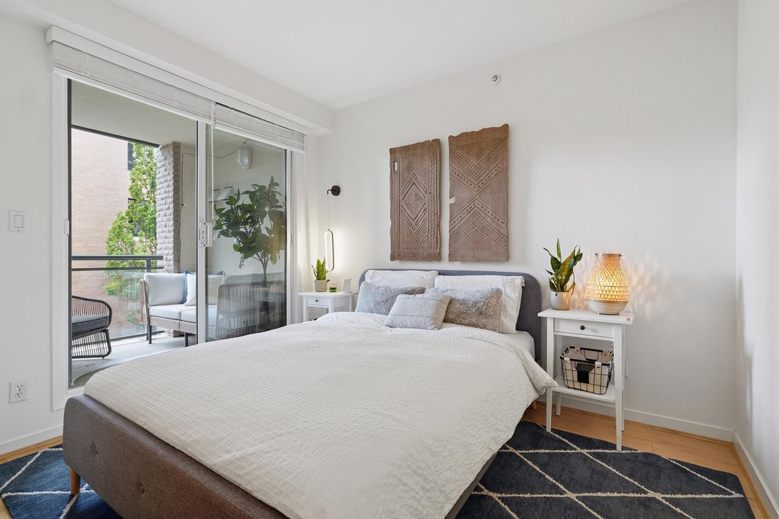 Condo in Vancouver, British Columbia, Canada 2 - 18133264