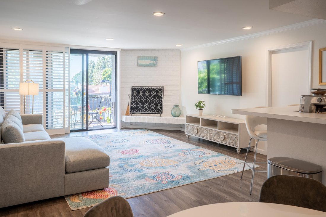Condo in Los Angeles, California, United States 4 - 18079827